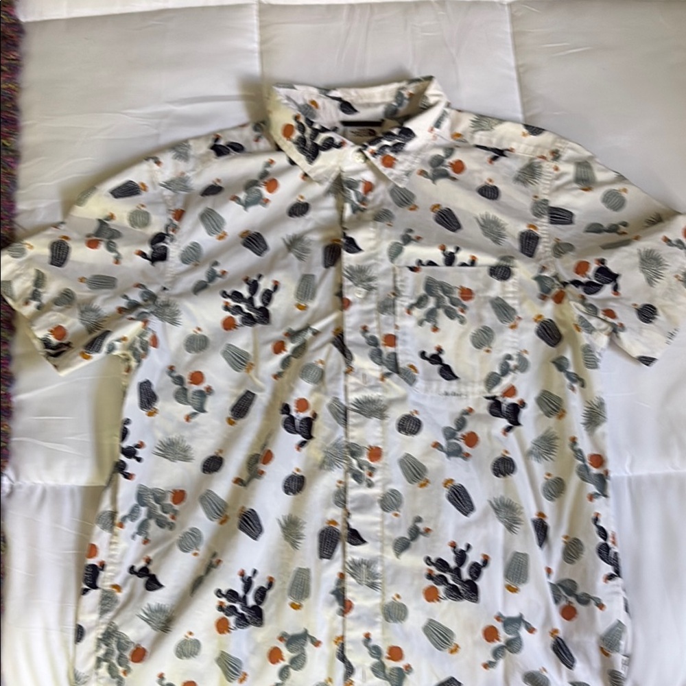 The North Face White Casual Button Down Shirt with Nature-Inspired Print